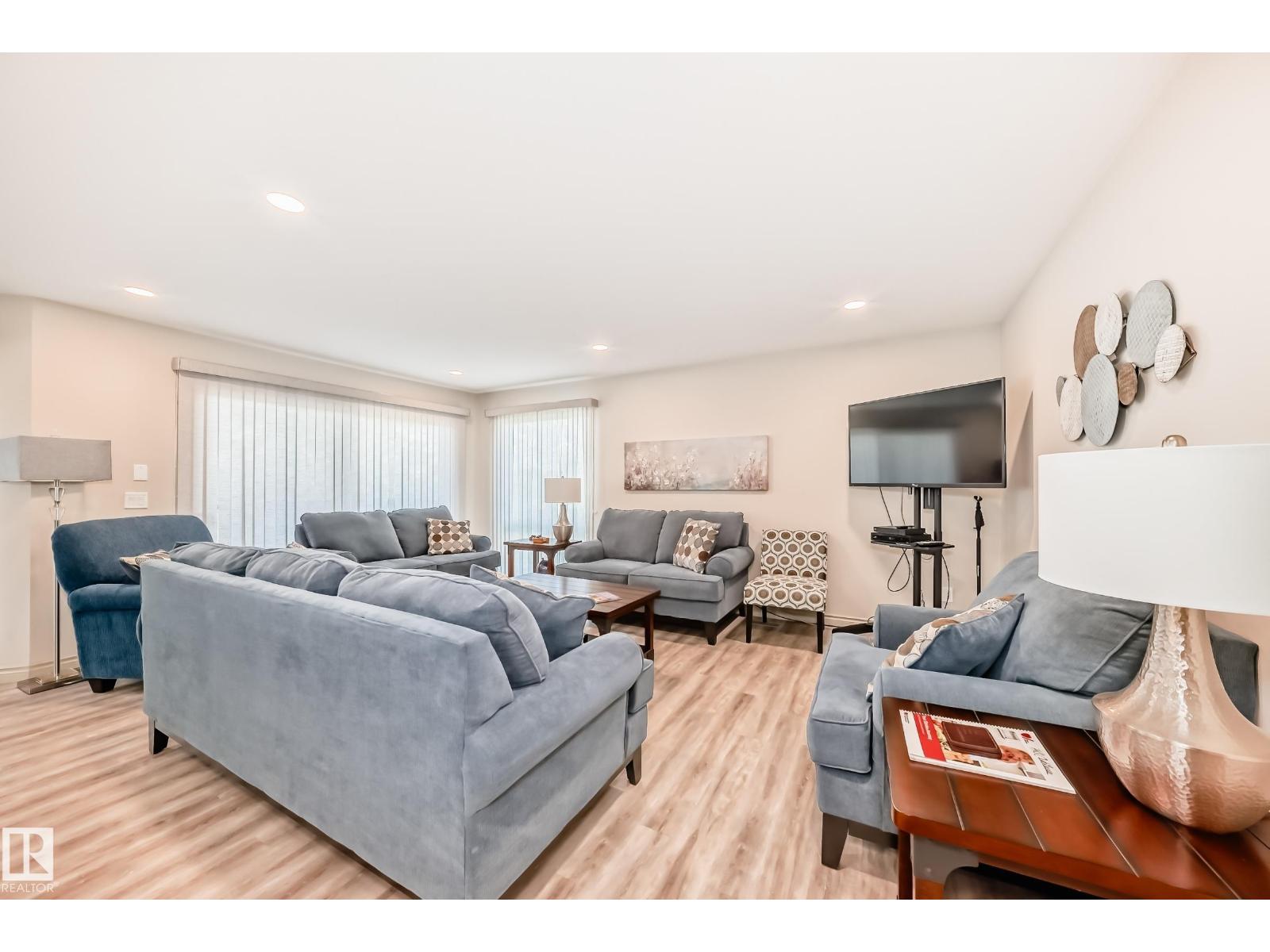 10822 11 AV NW - 40