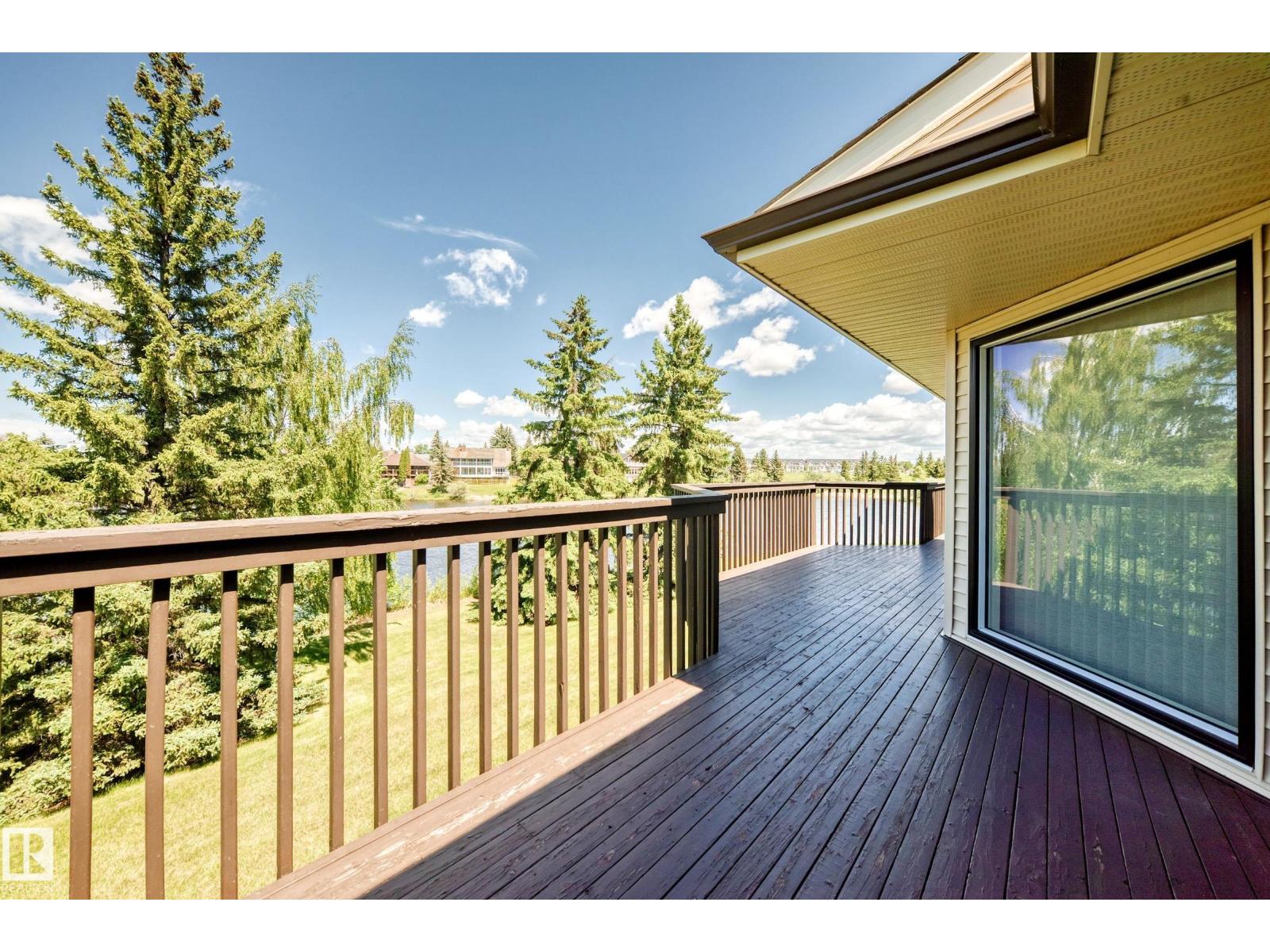 10822 11 AV NW - 47