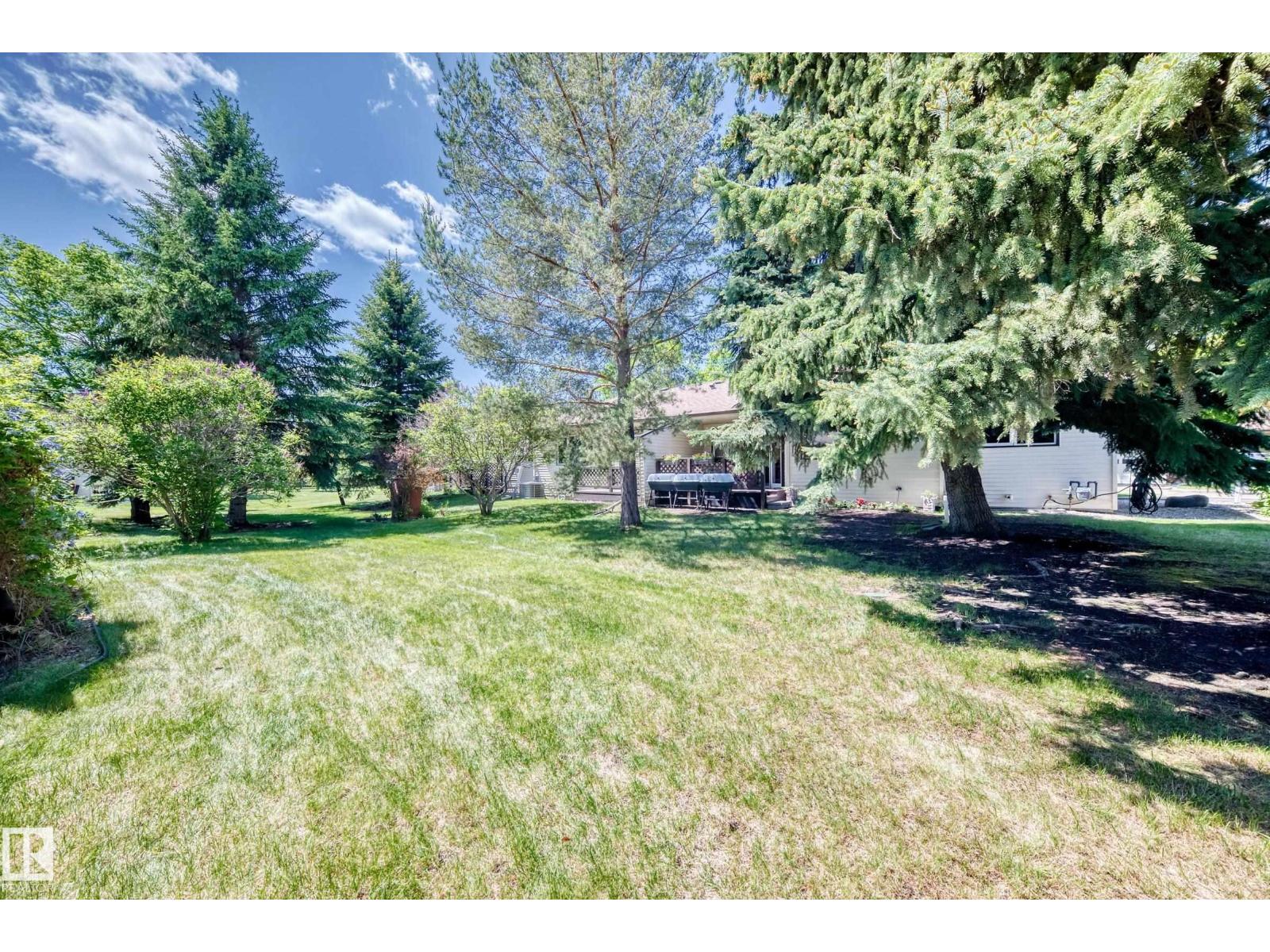 10822 11 AV NW - 32