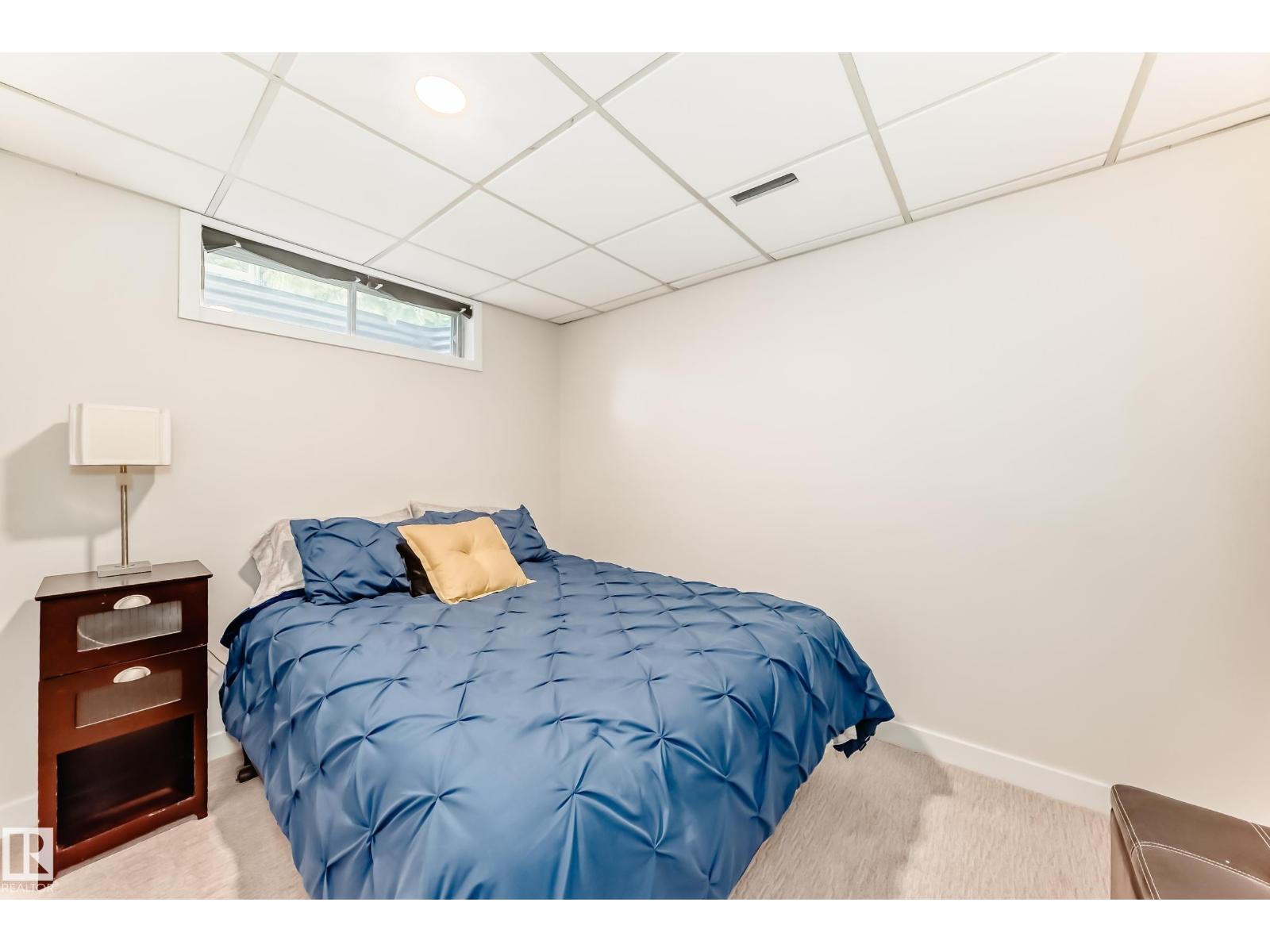 10822 11 AV NW - 27