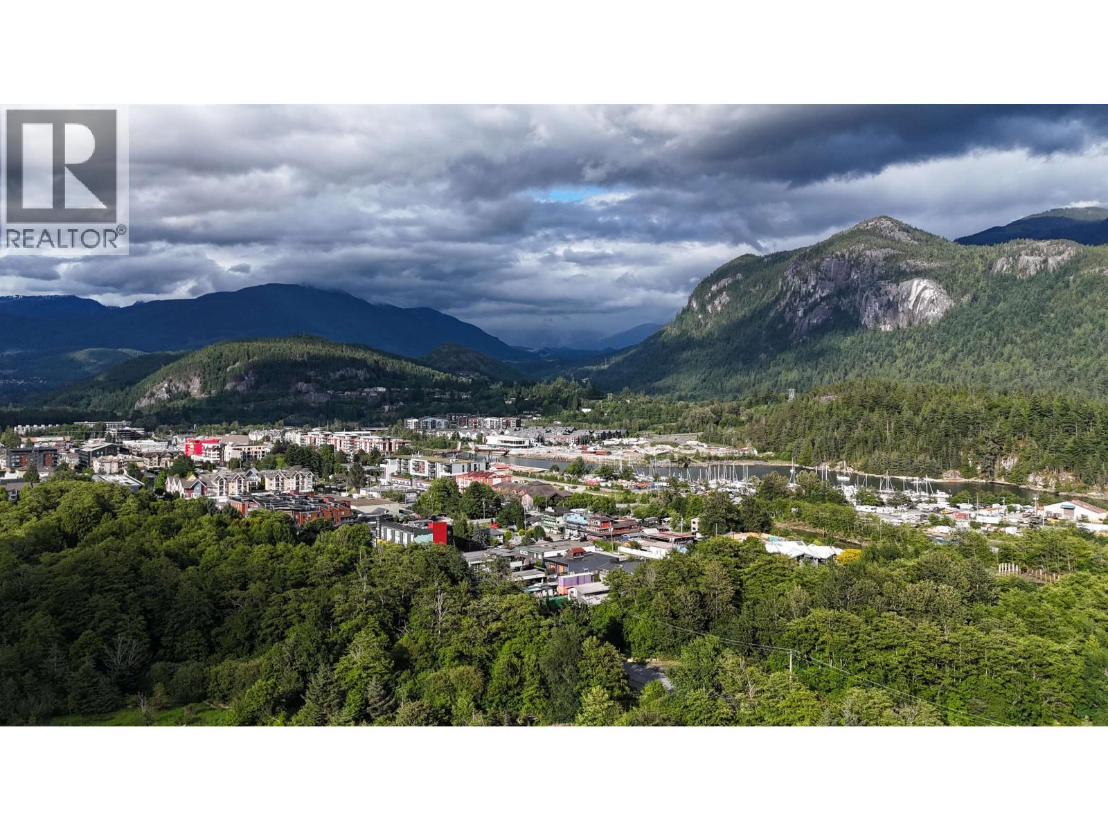 415 1336 MAIN STREET, Squamish