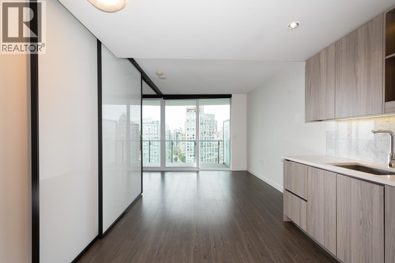 2403 89 NELSON STREET, Vancouver