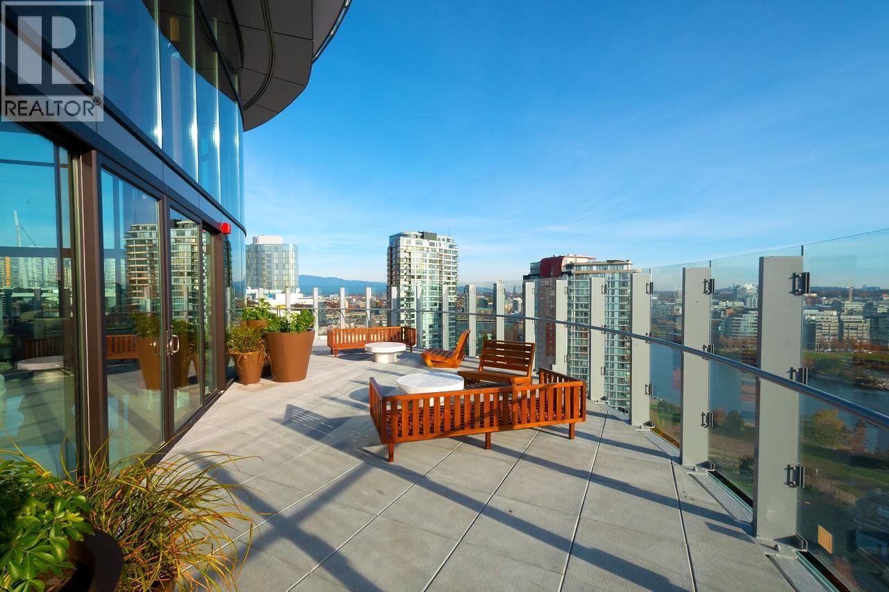 2403 89 NELSON STREET, Vancouver