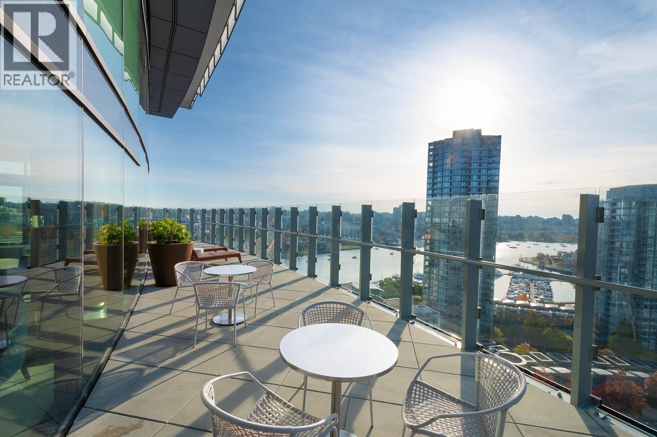 2403 89 NELSON STREET, Vancouver
