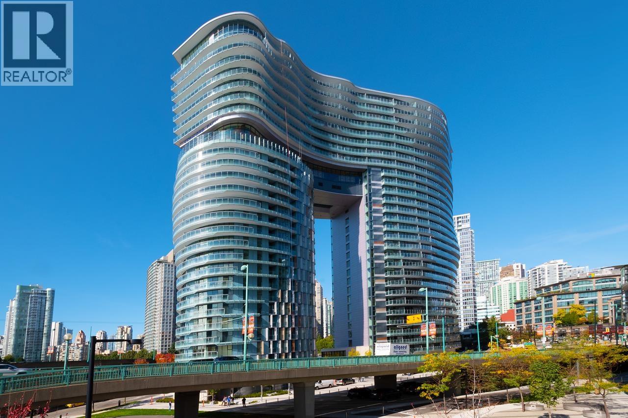 2403 89 NELSON STREET, Vancouver