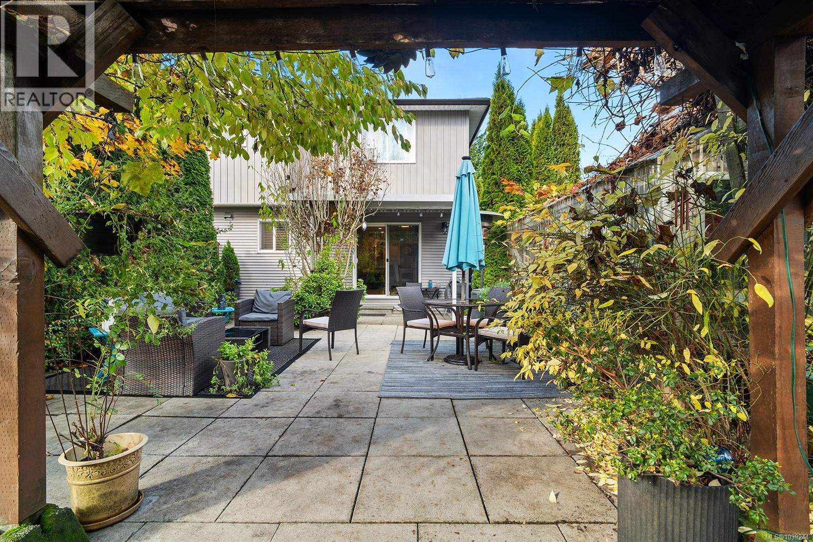 1440A 15th St W, Courtenay