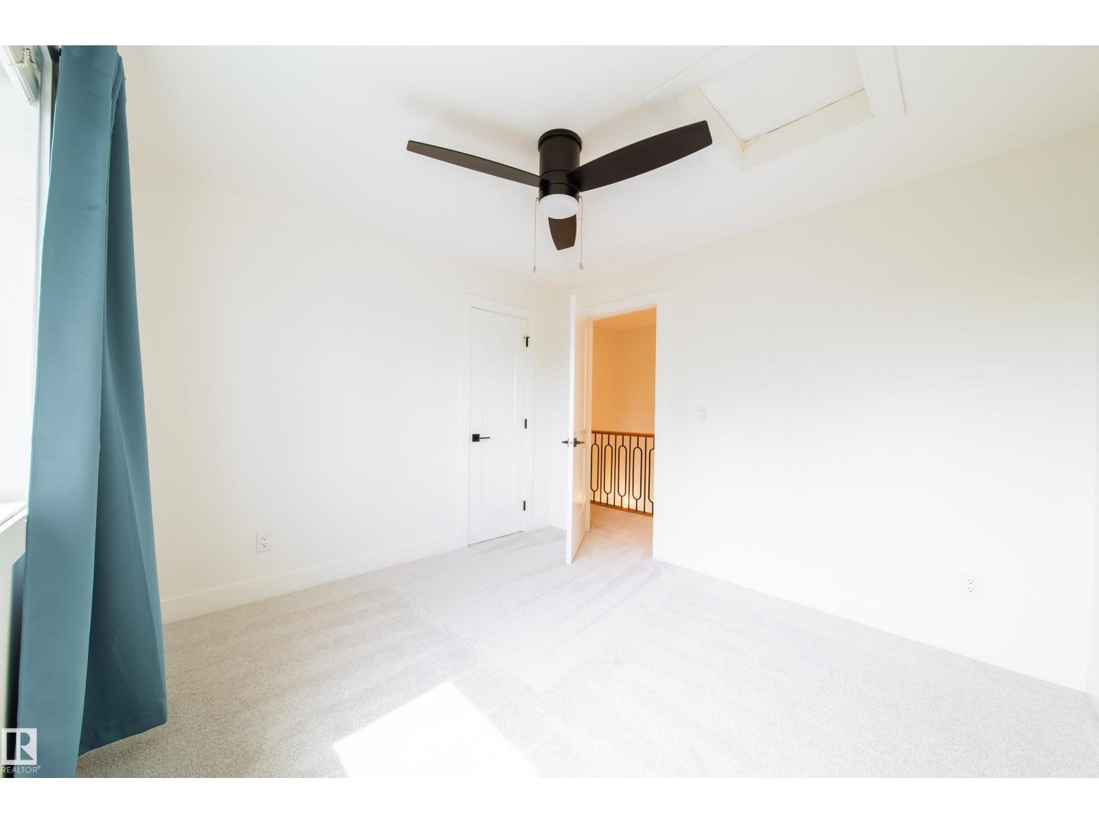 #48 12050 17 AV SW - 21