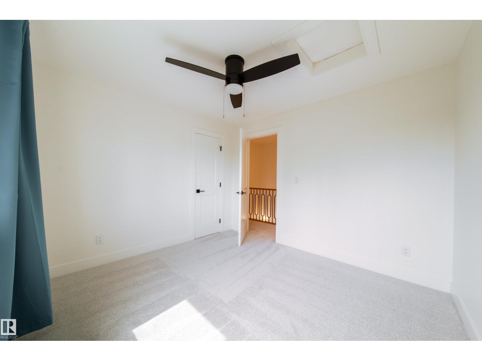 #48 12050 17 AV SW - 22