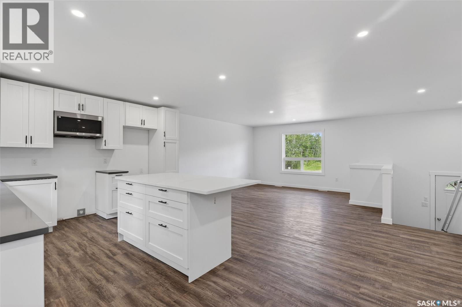 209 Central AVENUE S - 12