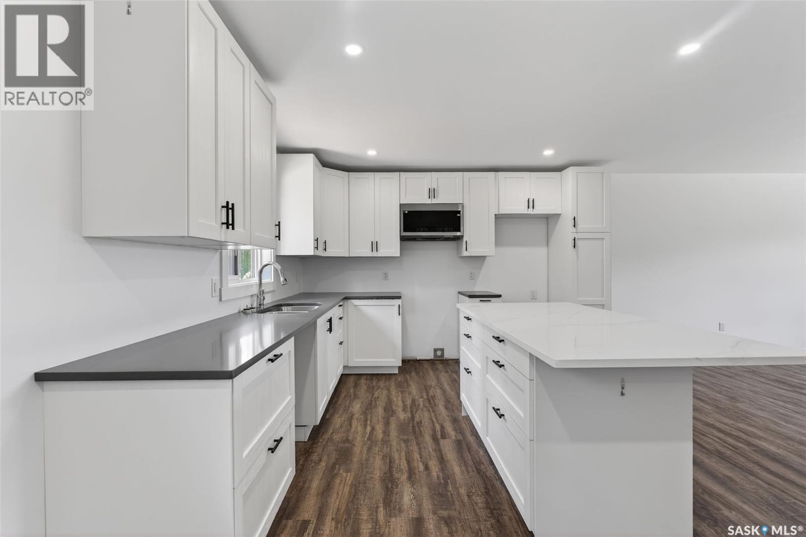 209 Central AVENUE S - 13