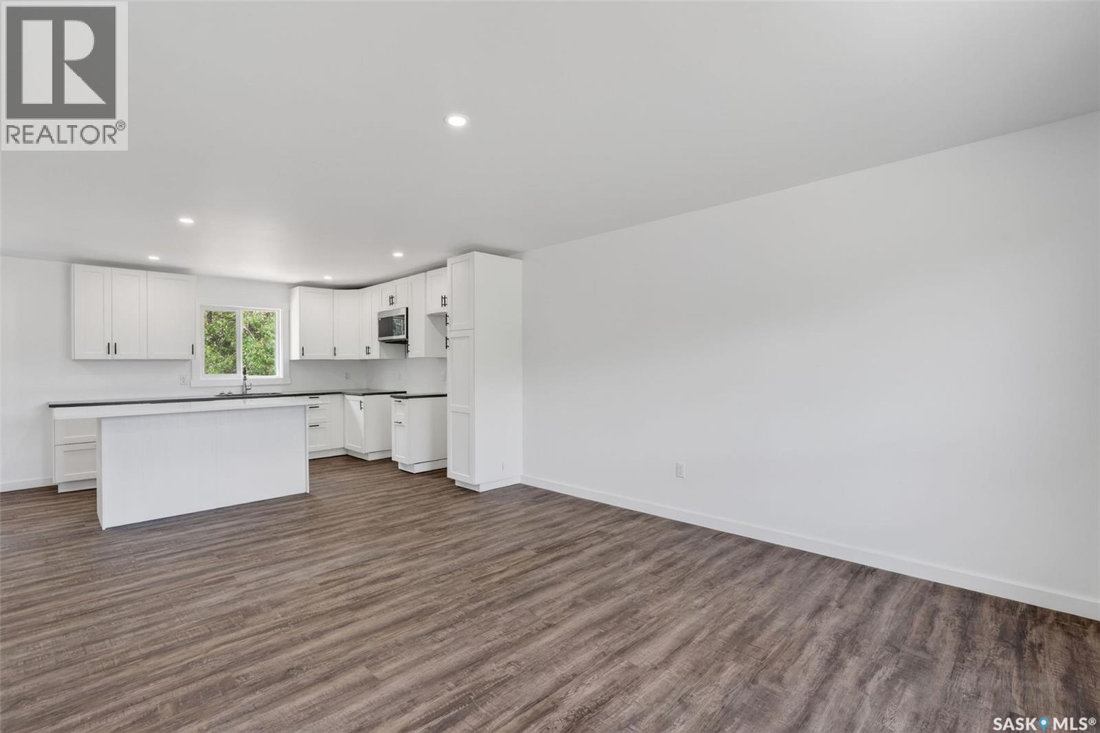 209 Central AVENUE S - 7