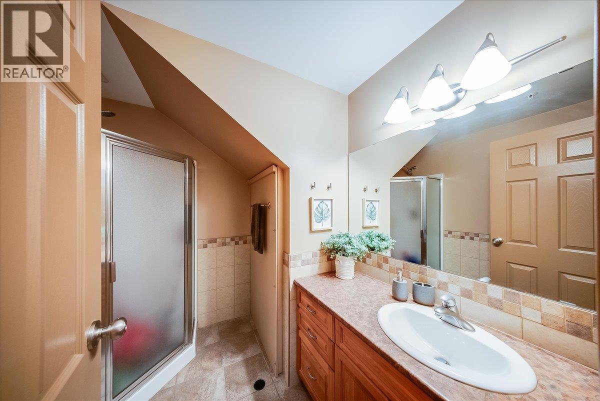 1003 Mountain View Road Unit# D, Rossland