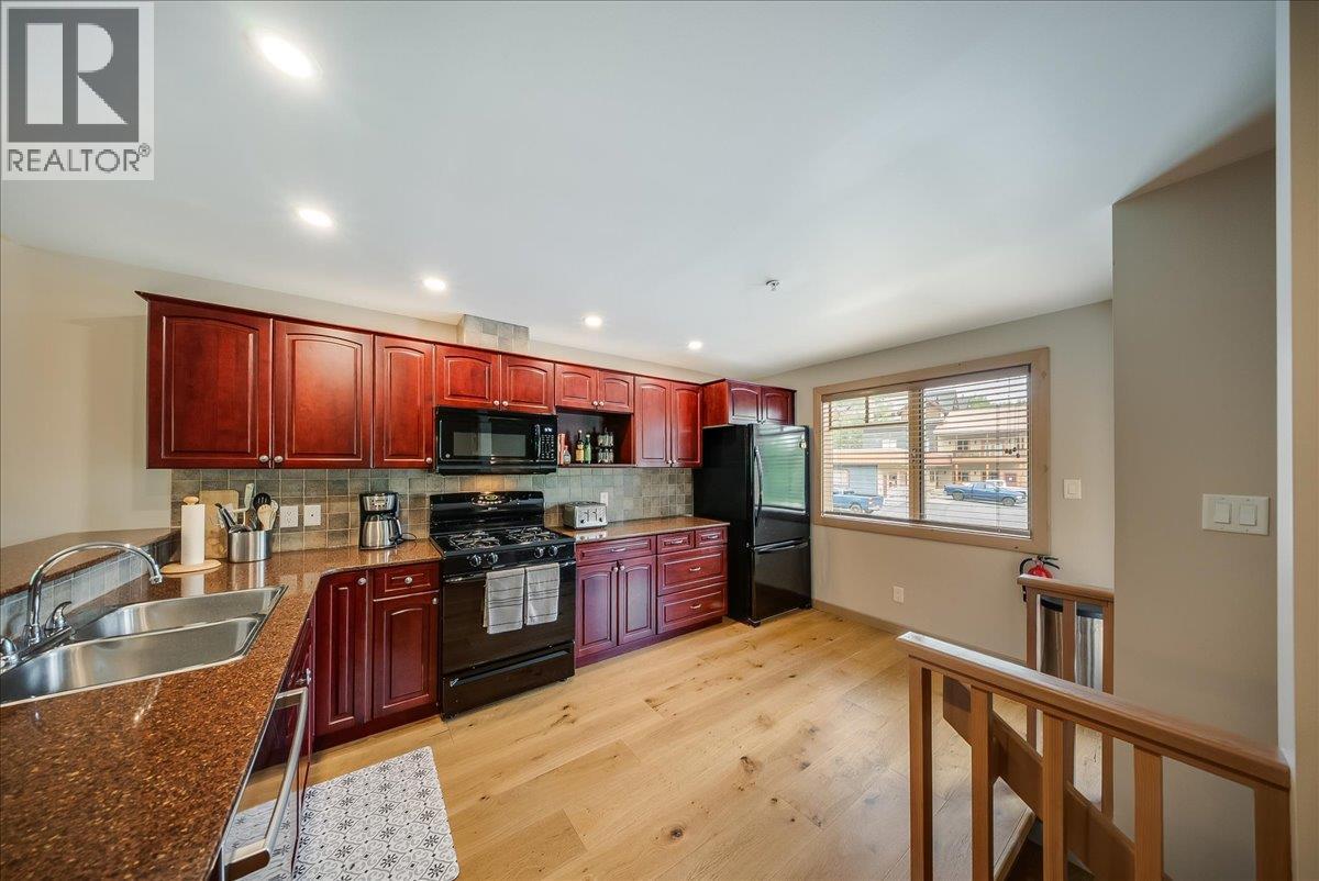 1003 Mountain View Road Unit# D, Rossland