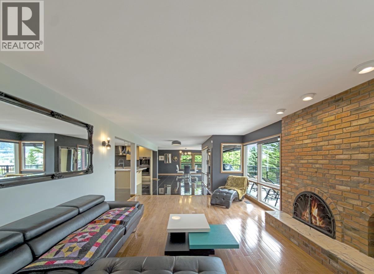 154 COUNTRY CLUB BOULEVARD - 22