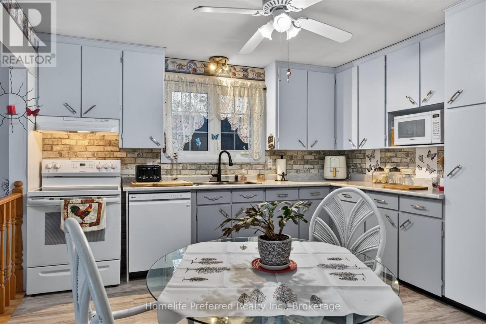 893 CUMBERLAND AVENUE - 6