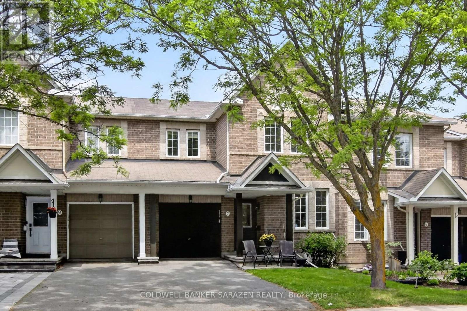 7 BARNSTONE DRIVE - 1
