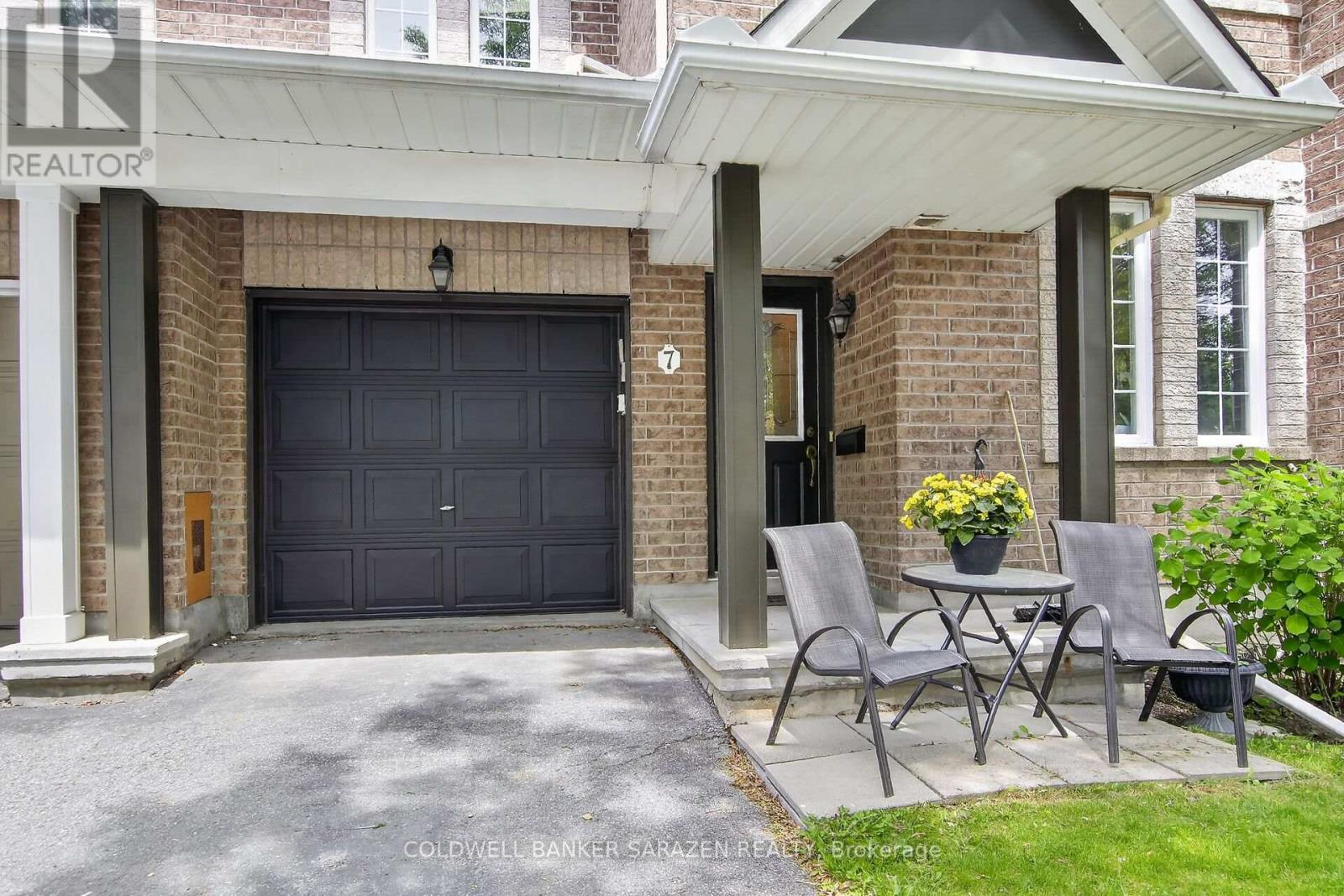 7 BARNSTONE DRIVE - 3