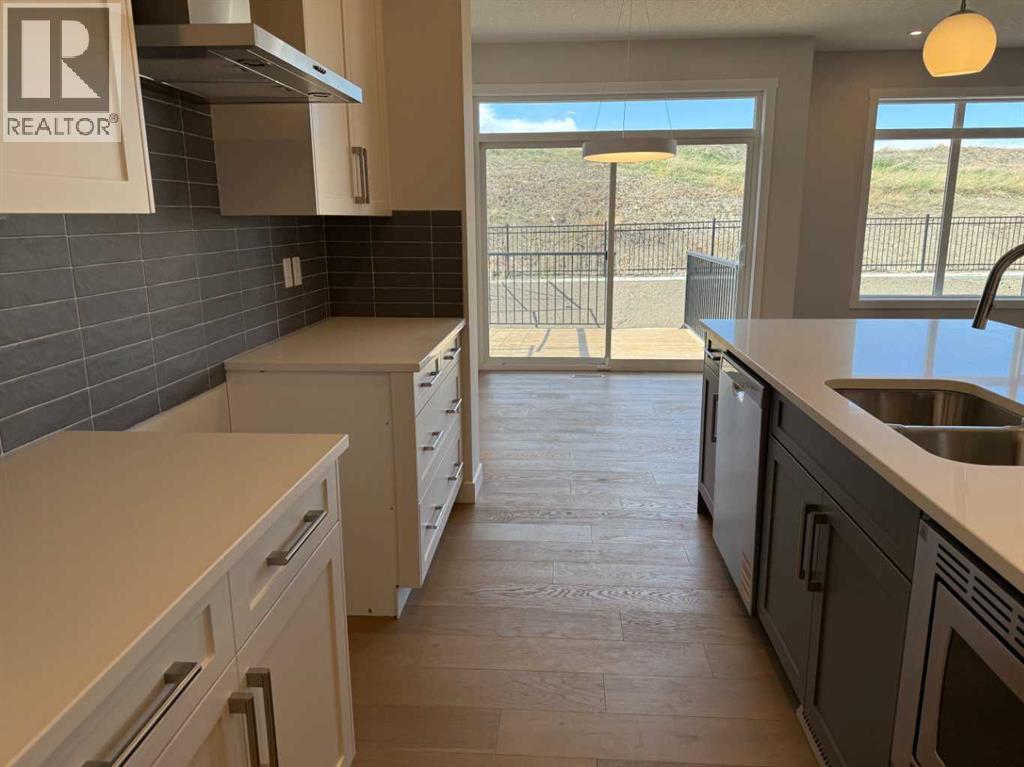 155 Sundown Crescent — photo 12