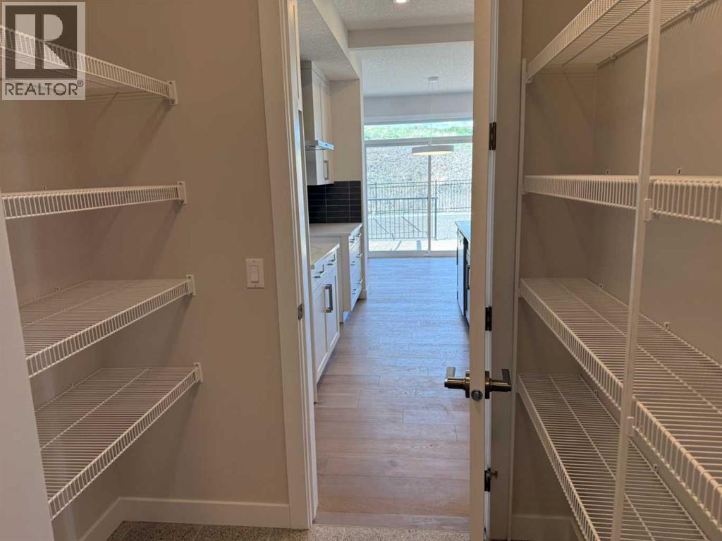 155 Sundown Crescent — photo 8