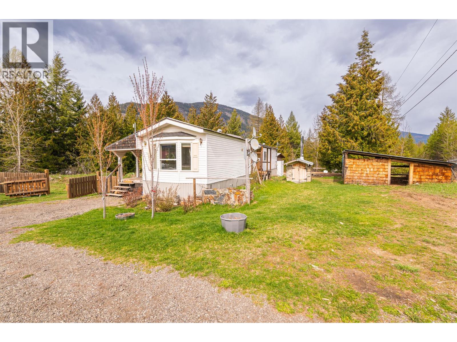420 MacLeod Street - 5