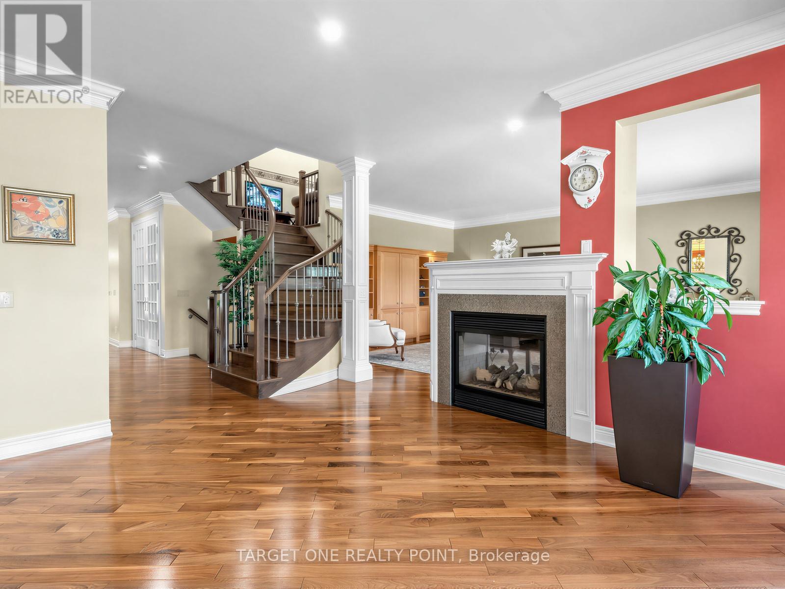20 ORMSBY COURT - 14