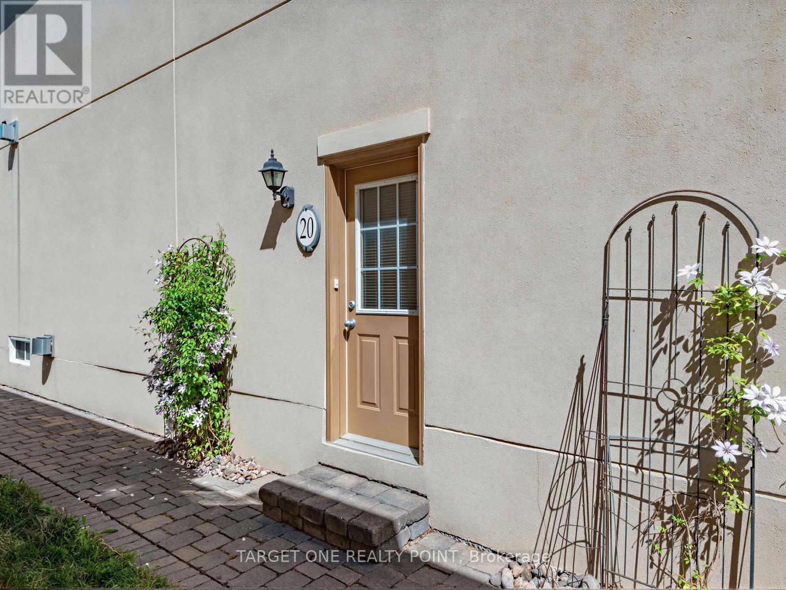 20 ORMSBY COURT - 20