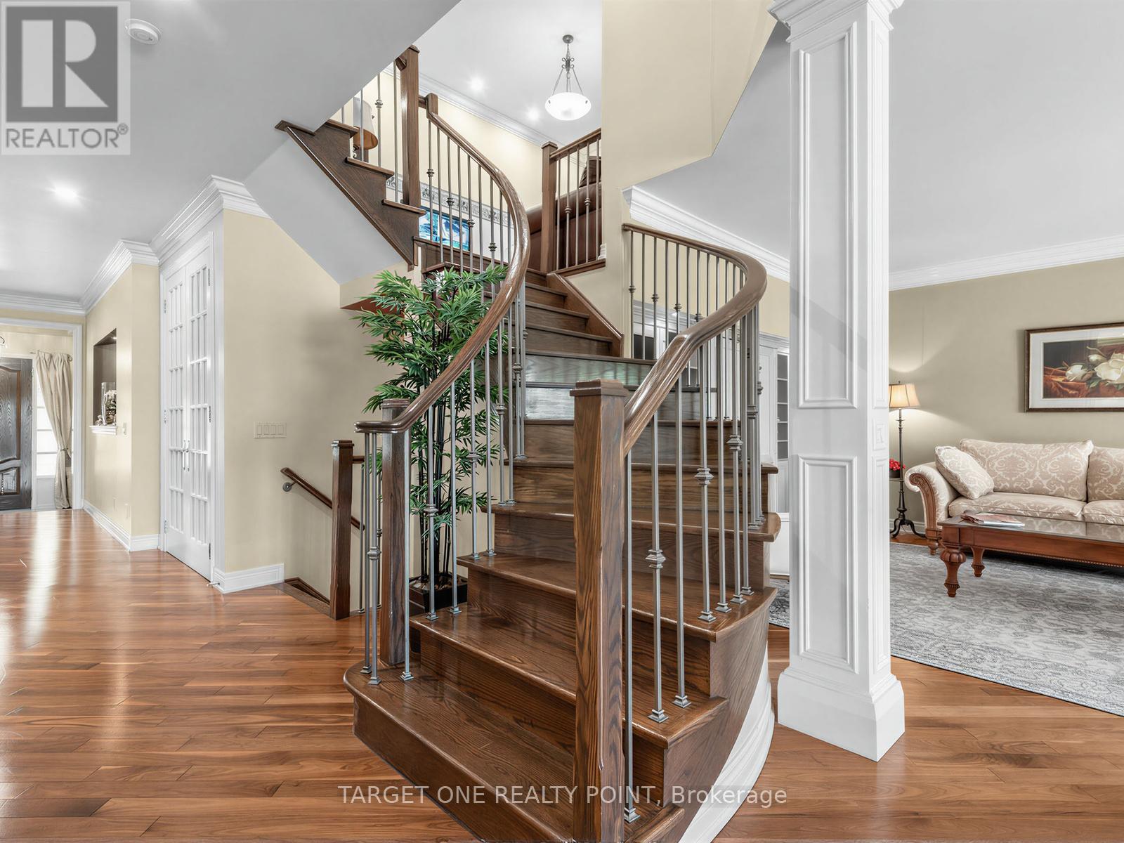 20 ORMSBY COURT - 21