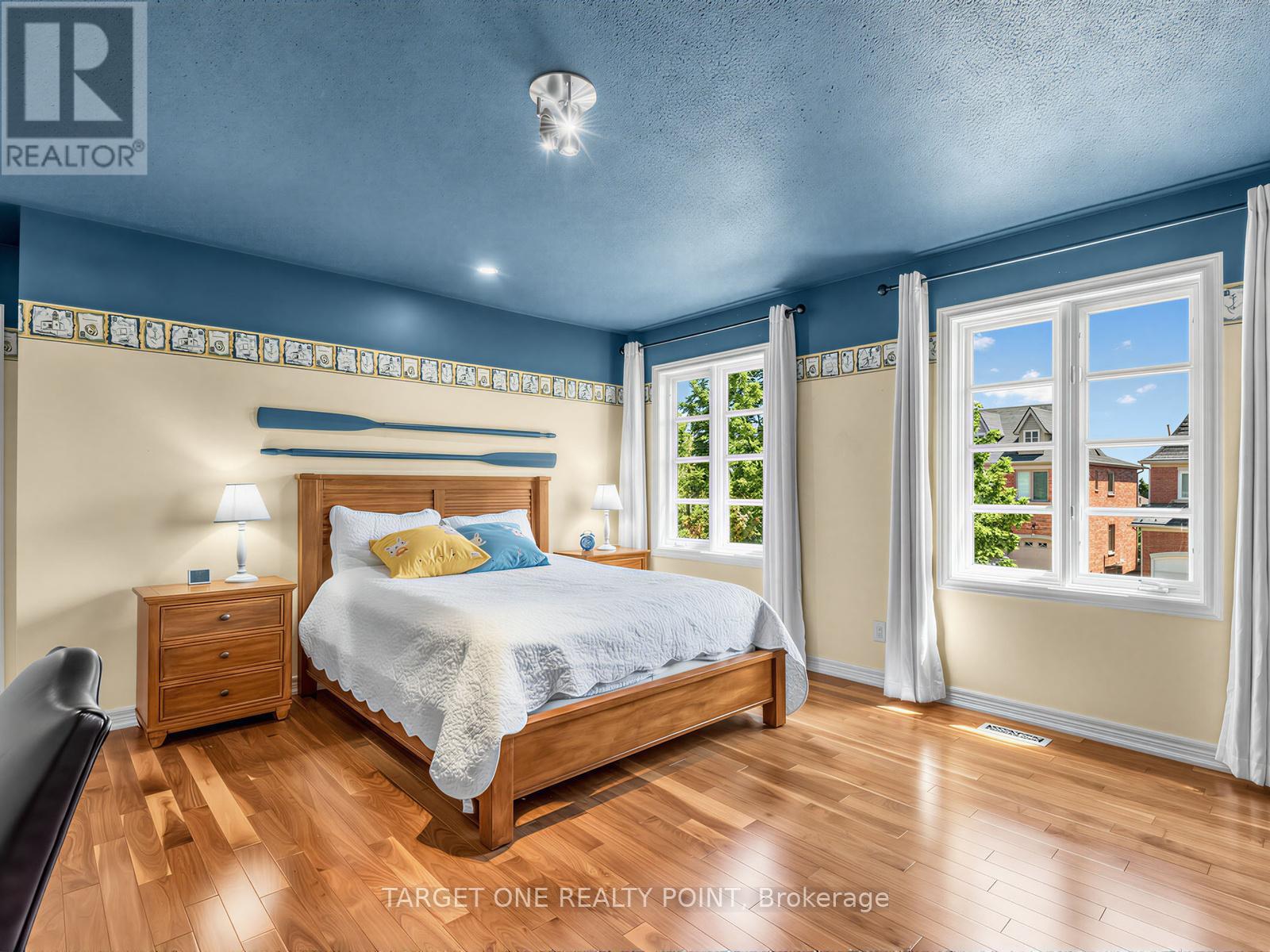 20 ORMSBY COURT - 30
