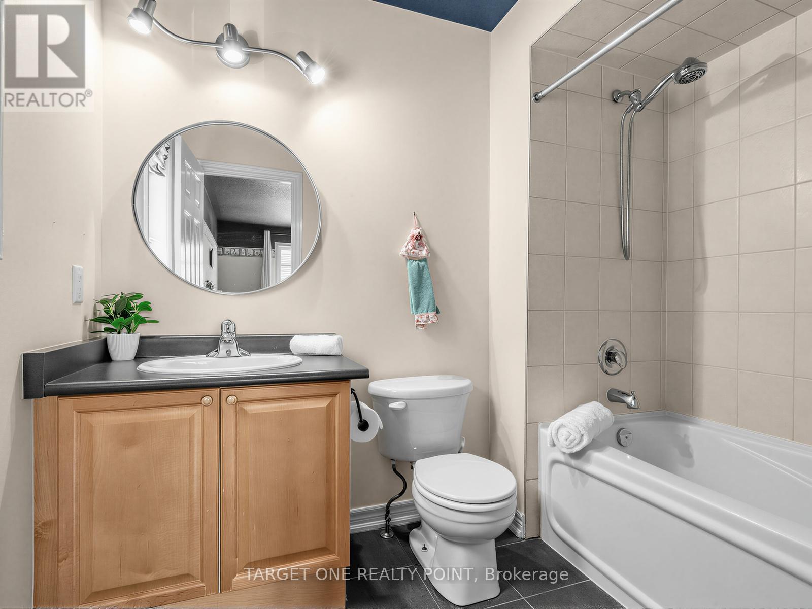 20 ORMSBY COURT - 31