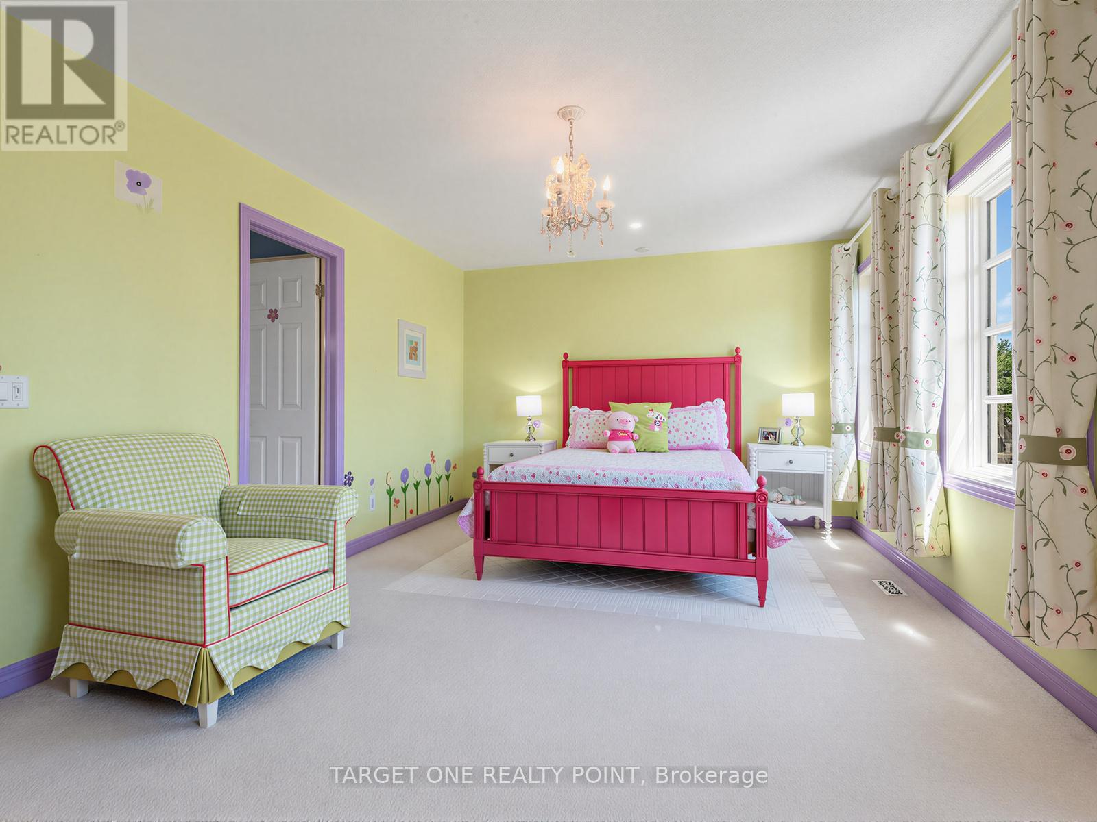 20 ORMSBY COURT - 32