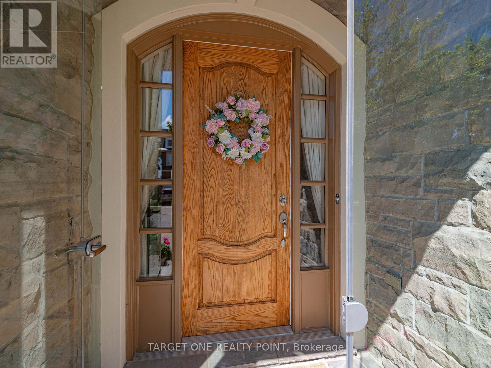 20 ORMSBY COURT - 4
