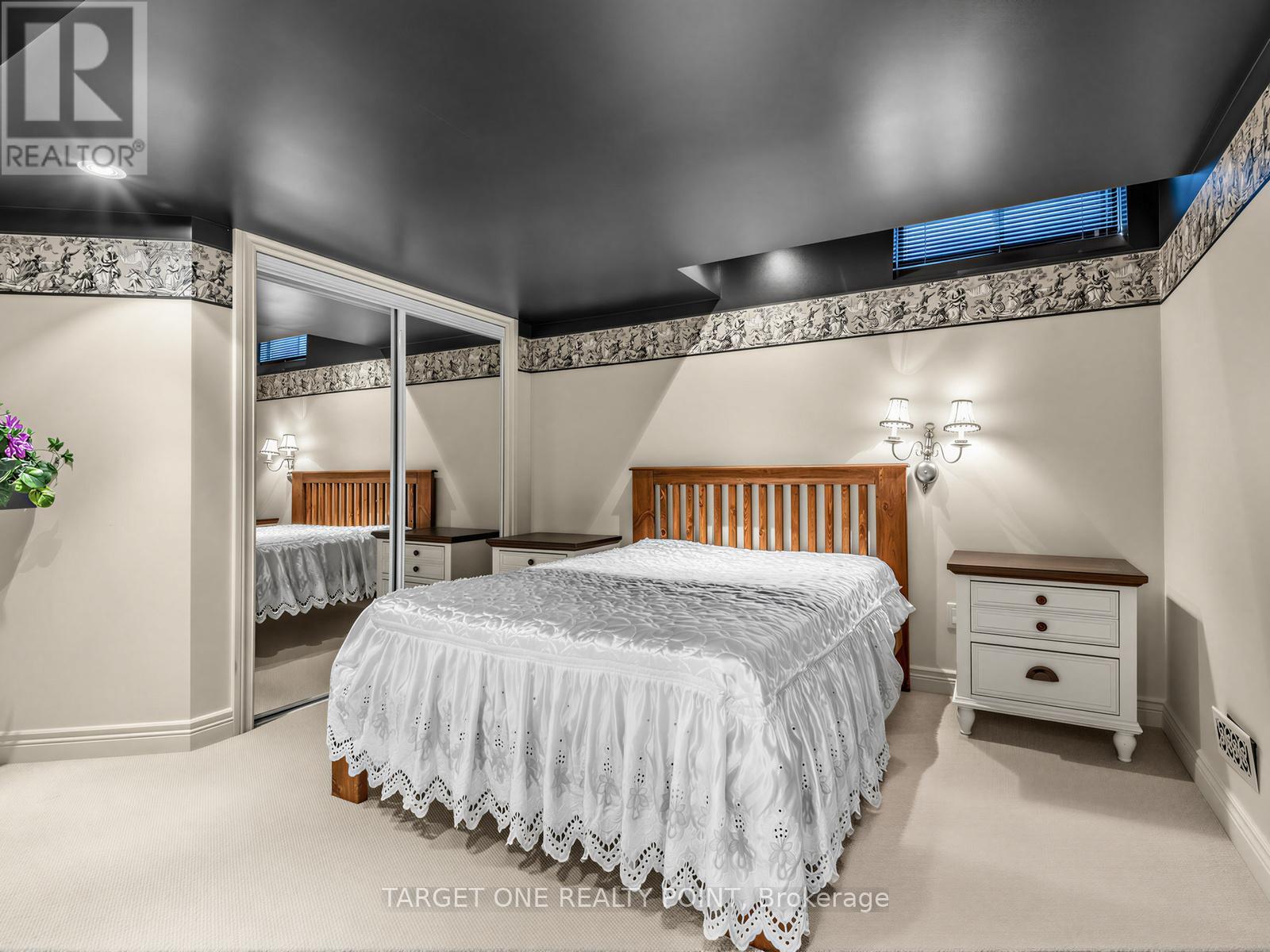 20 ORMSBY COURT - 41