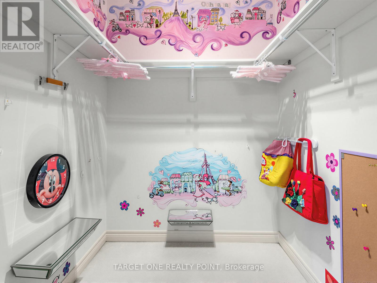 20 ORMSBY COURT - 43