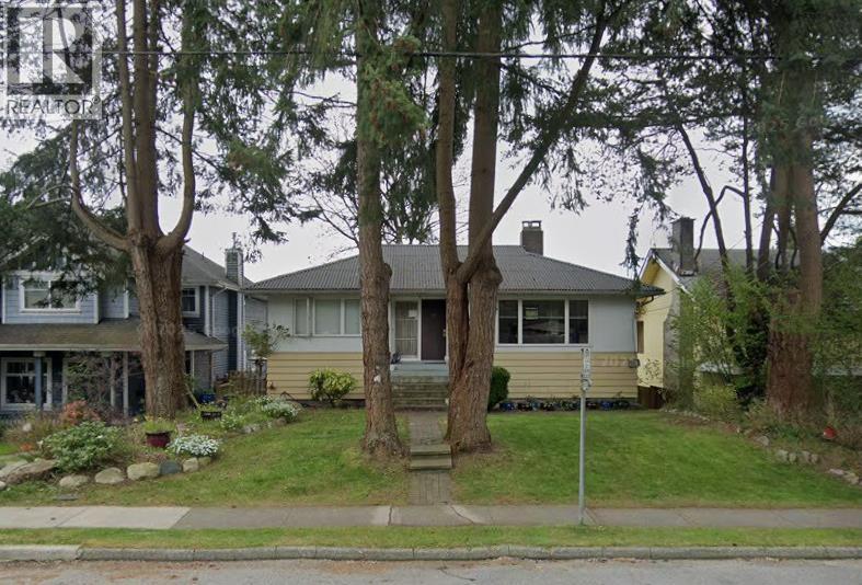 313 E 13TH STREET