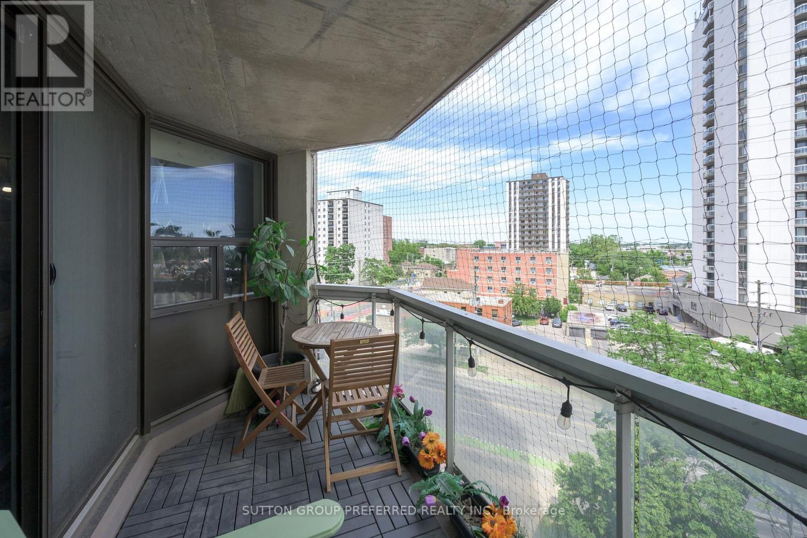 #704 363 COLBORNE STREET - 17