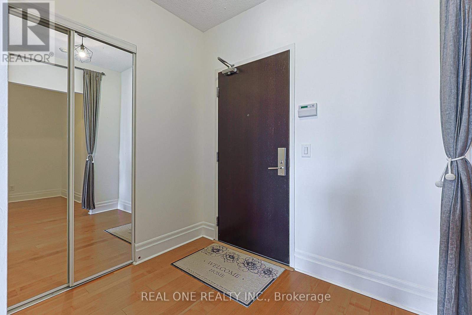 #214 111 UPPER DUKE CRESCENT - Image 9
