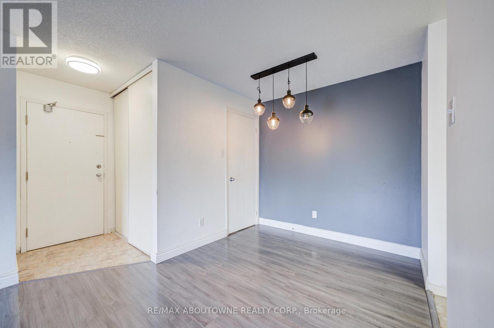 #1832 1476 PILGRIMS WAY - 12