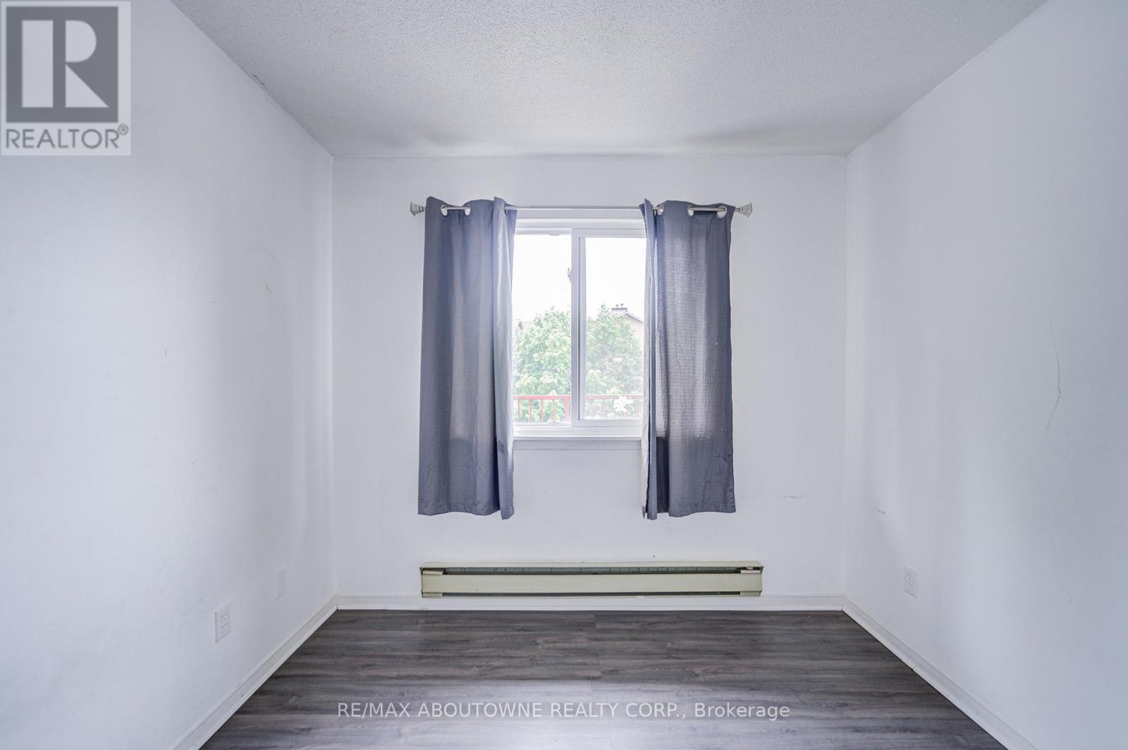 #1832 1476 PILGRIMS WAY - 32
