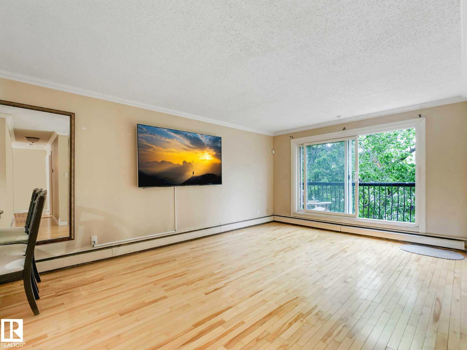 #403 10165 113 ST NW - 7
