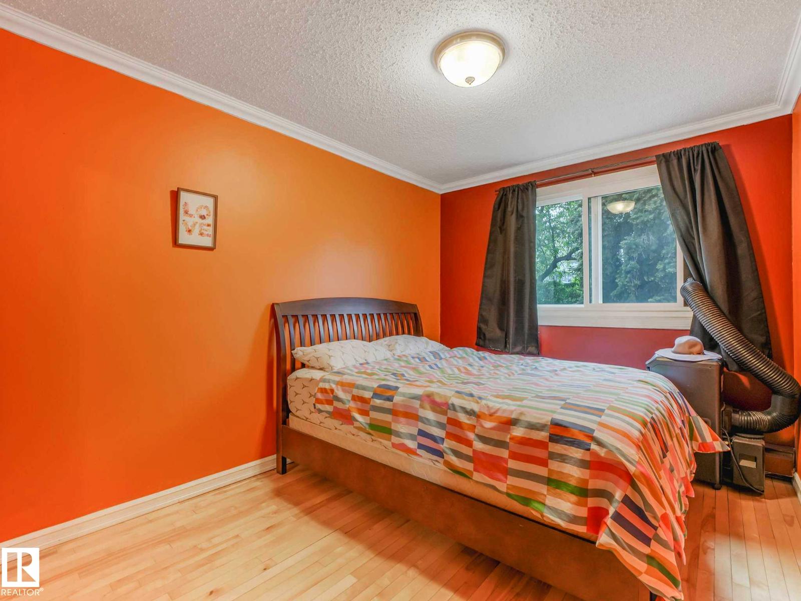 #403 10165 113 ST NW - 22