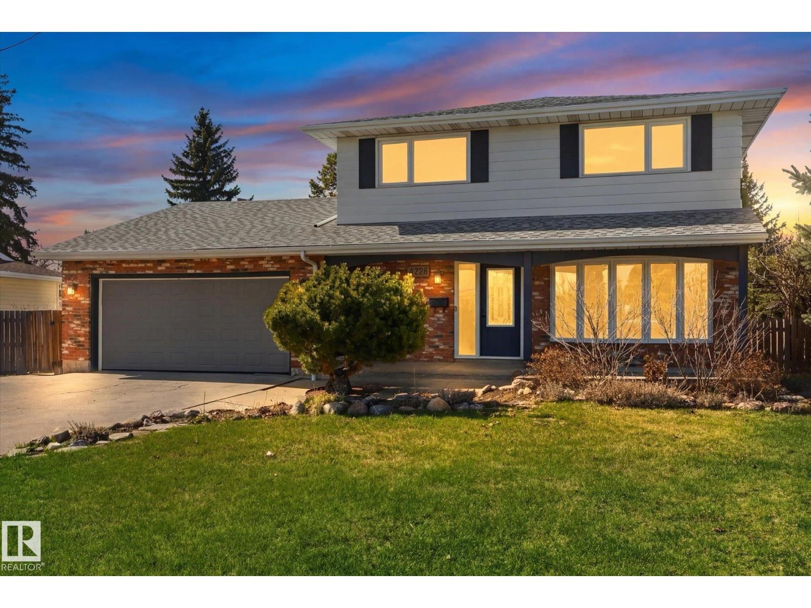 4224 110 ST NW - 1