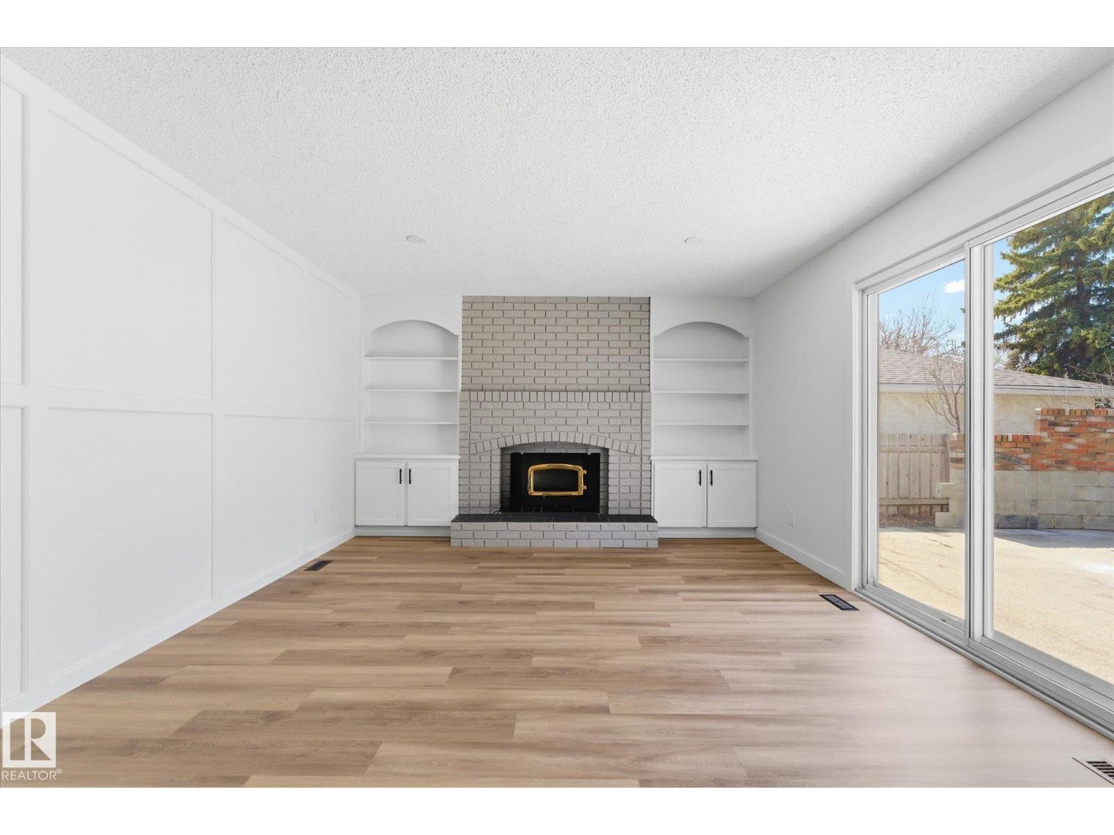 4224 110 ST NW - 15