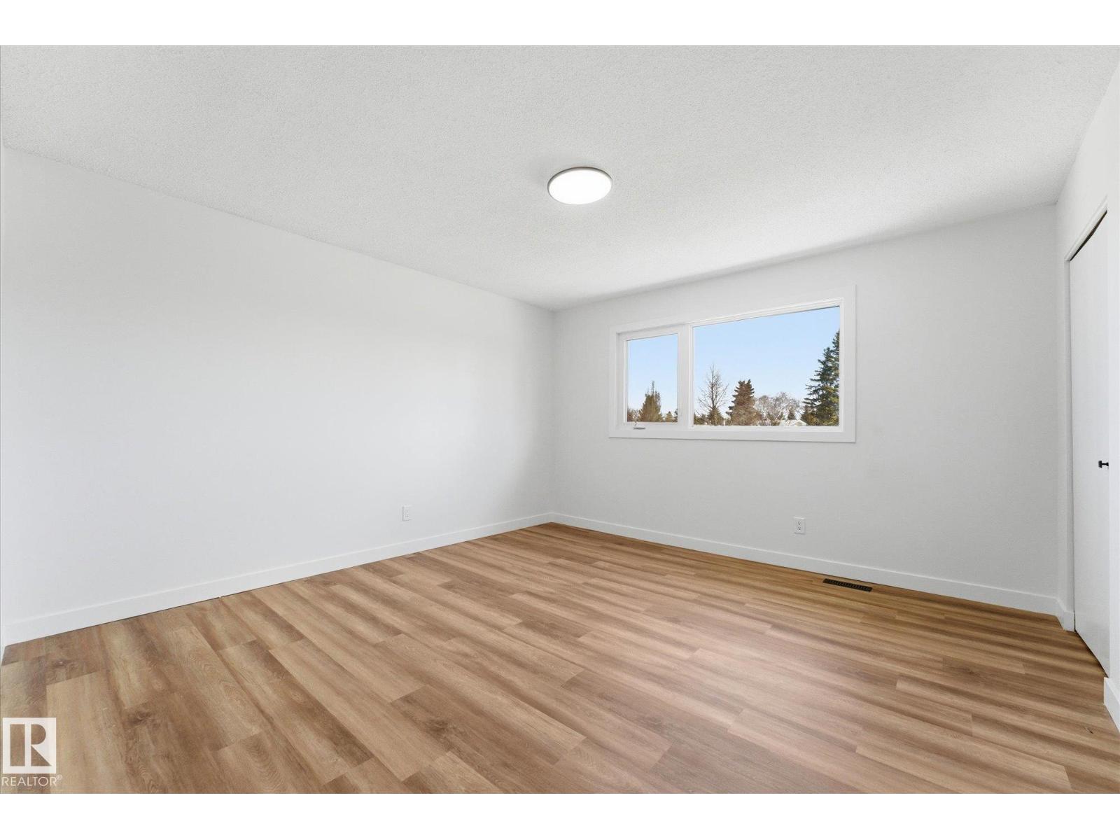 4224 110 ST NW - 21