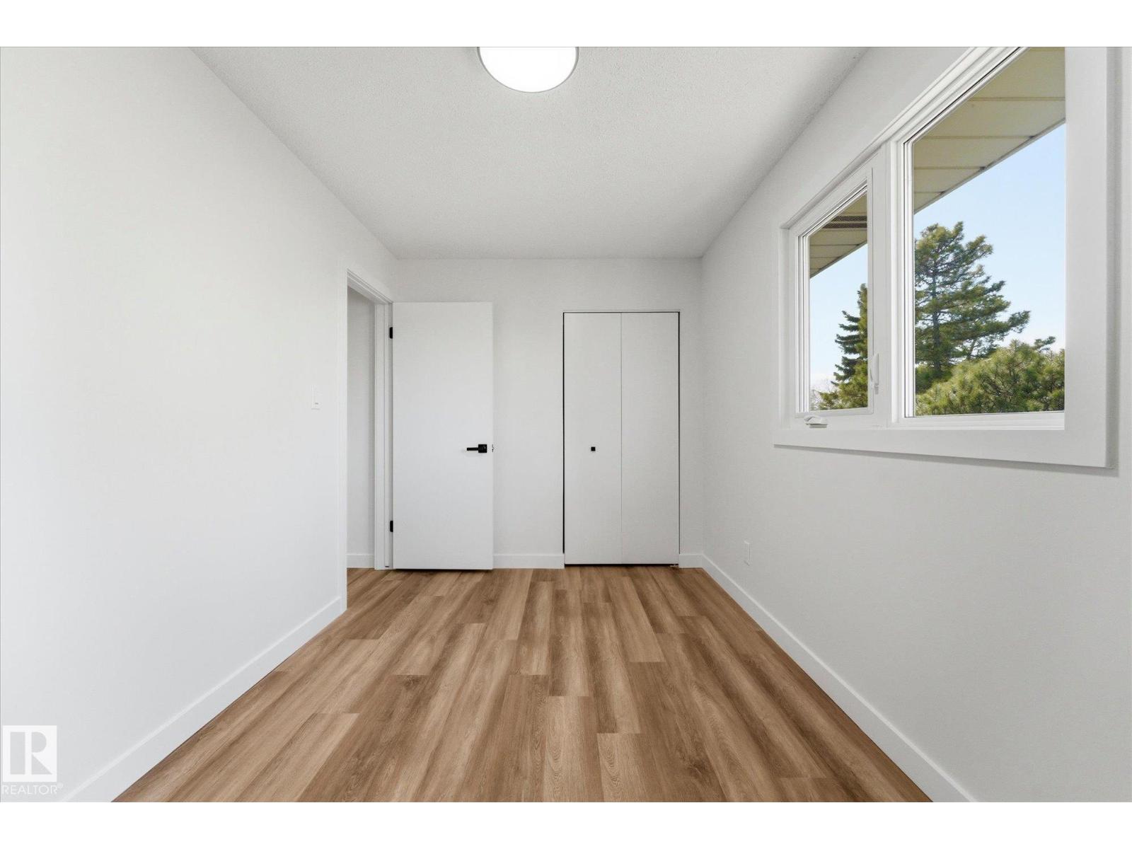 4224 110 ST NW - 26