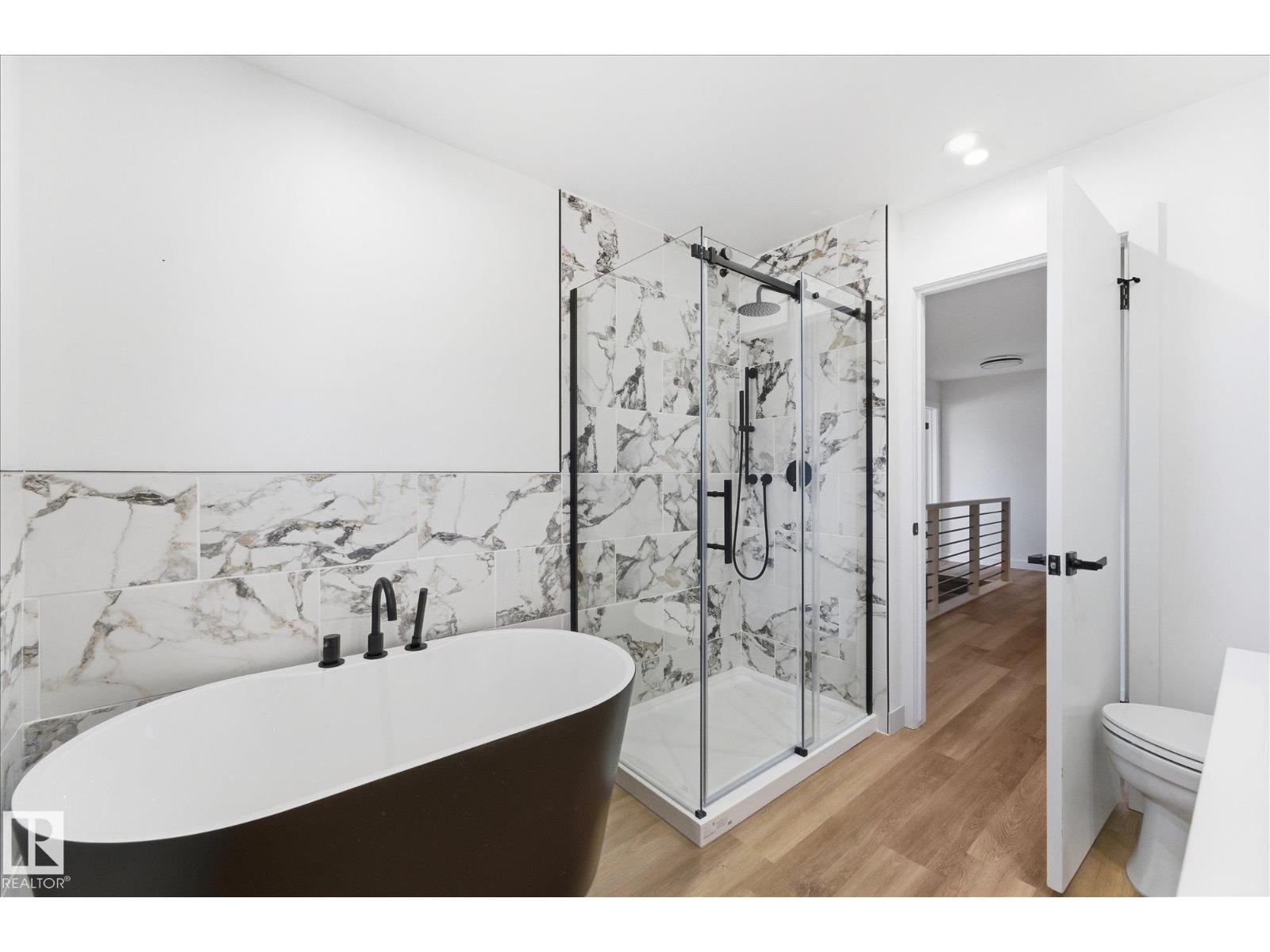 4224 110 ST NW - 33