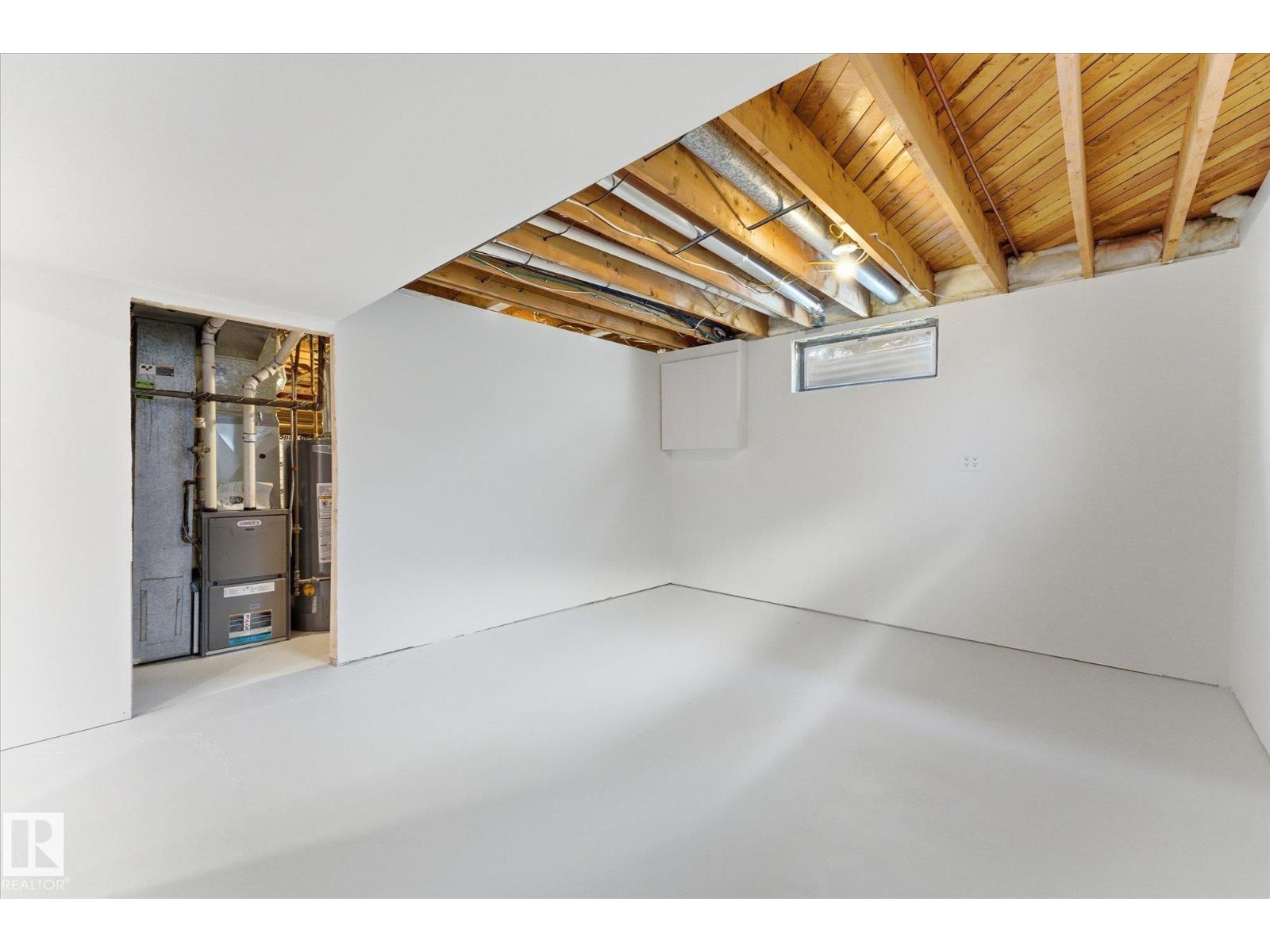 4224 110 ST NW - 40