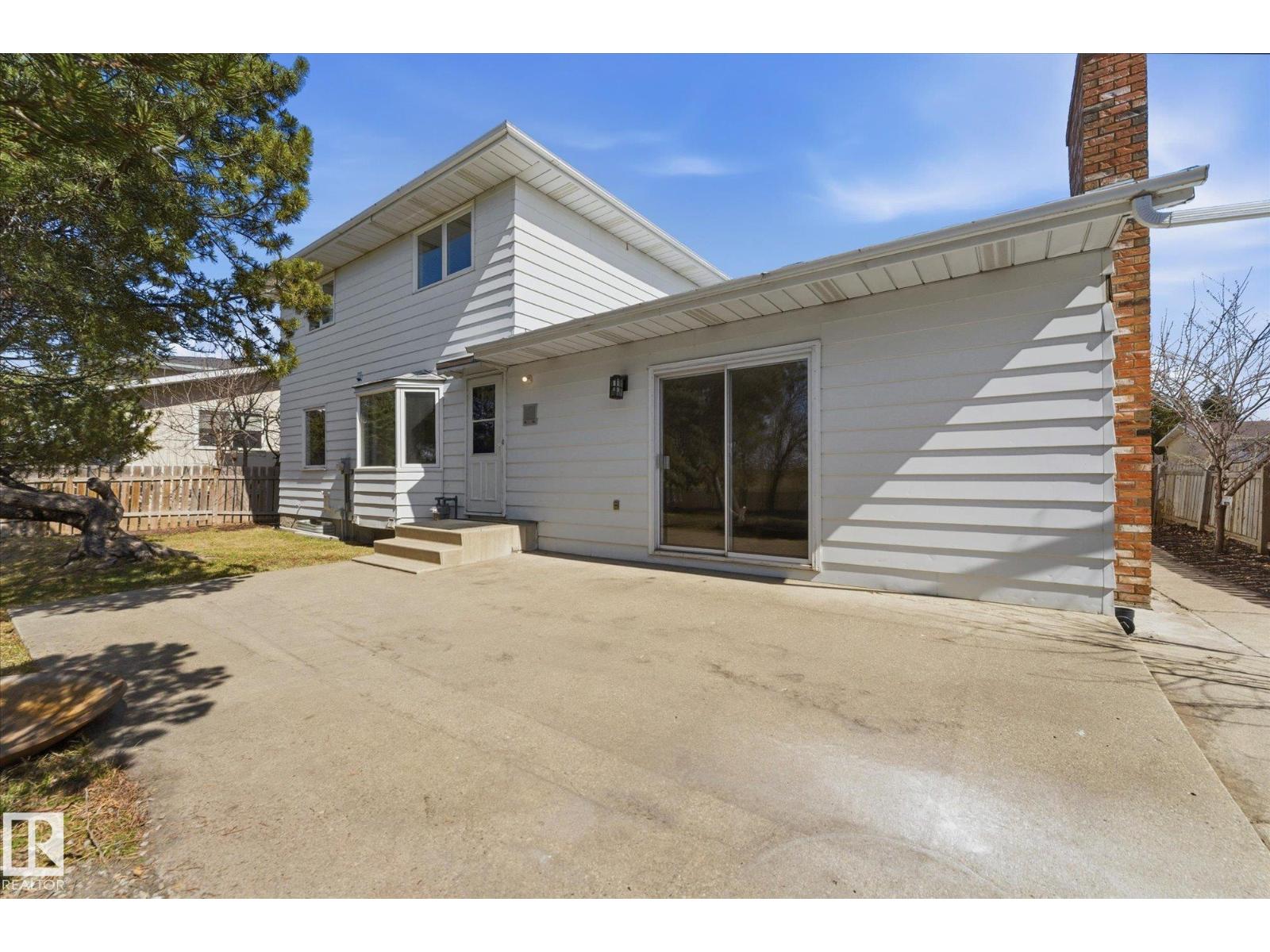 4224 110 ST NW - 47