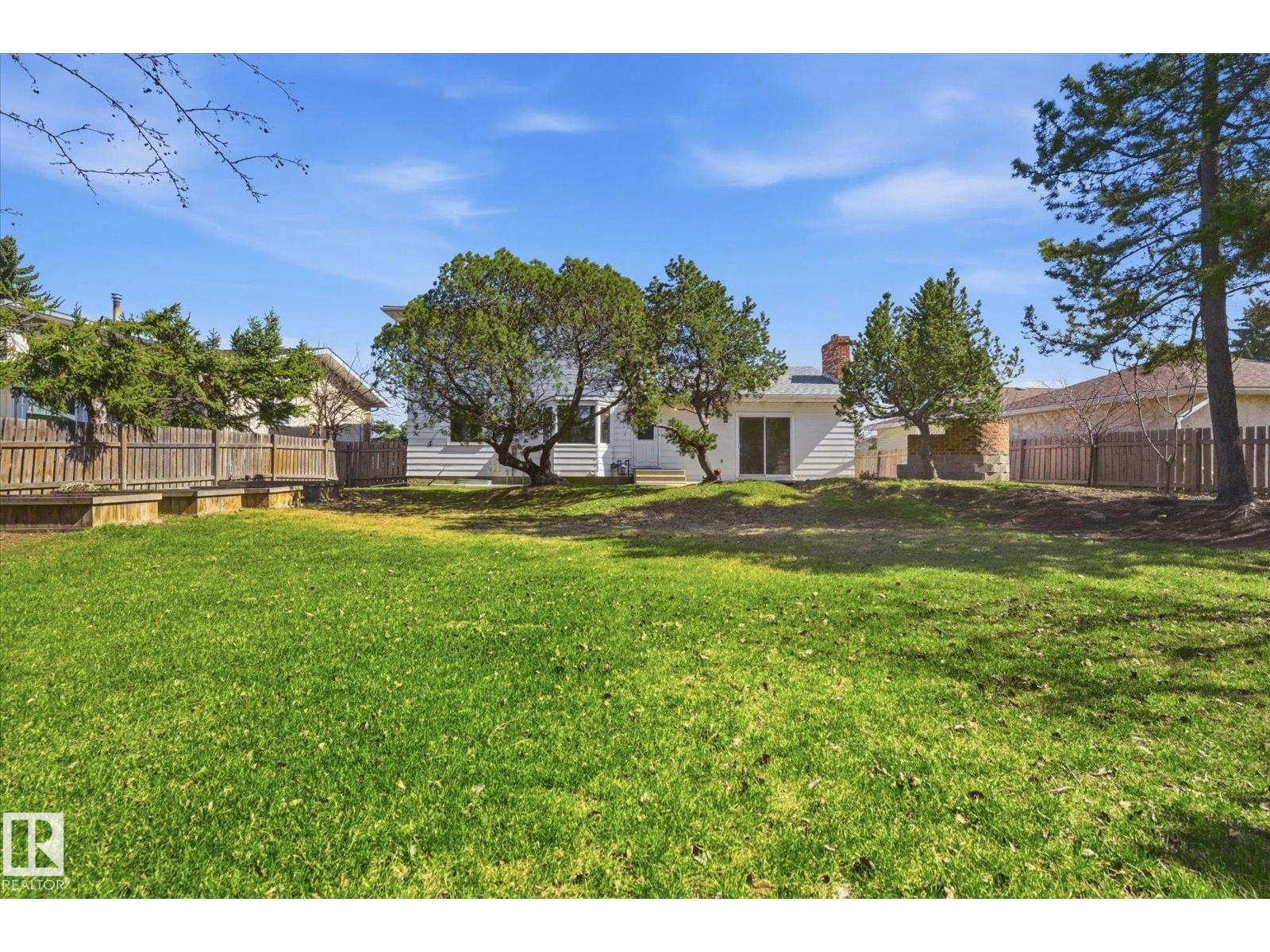 4224 110 ST NW - 49