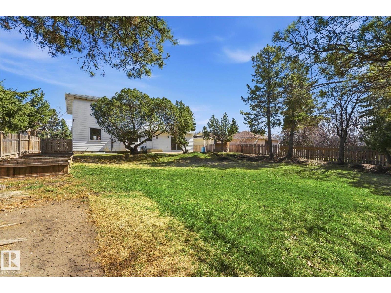 4224 110 ST NW - 50