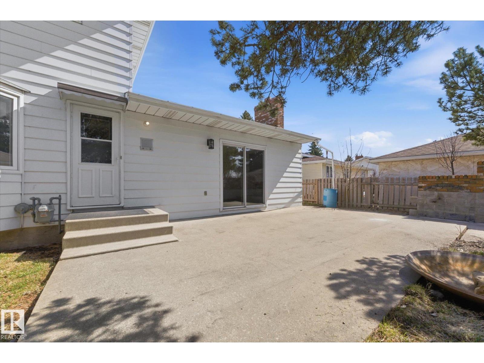 4224 110 ST NW - 51